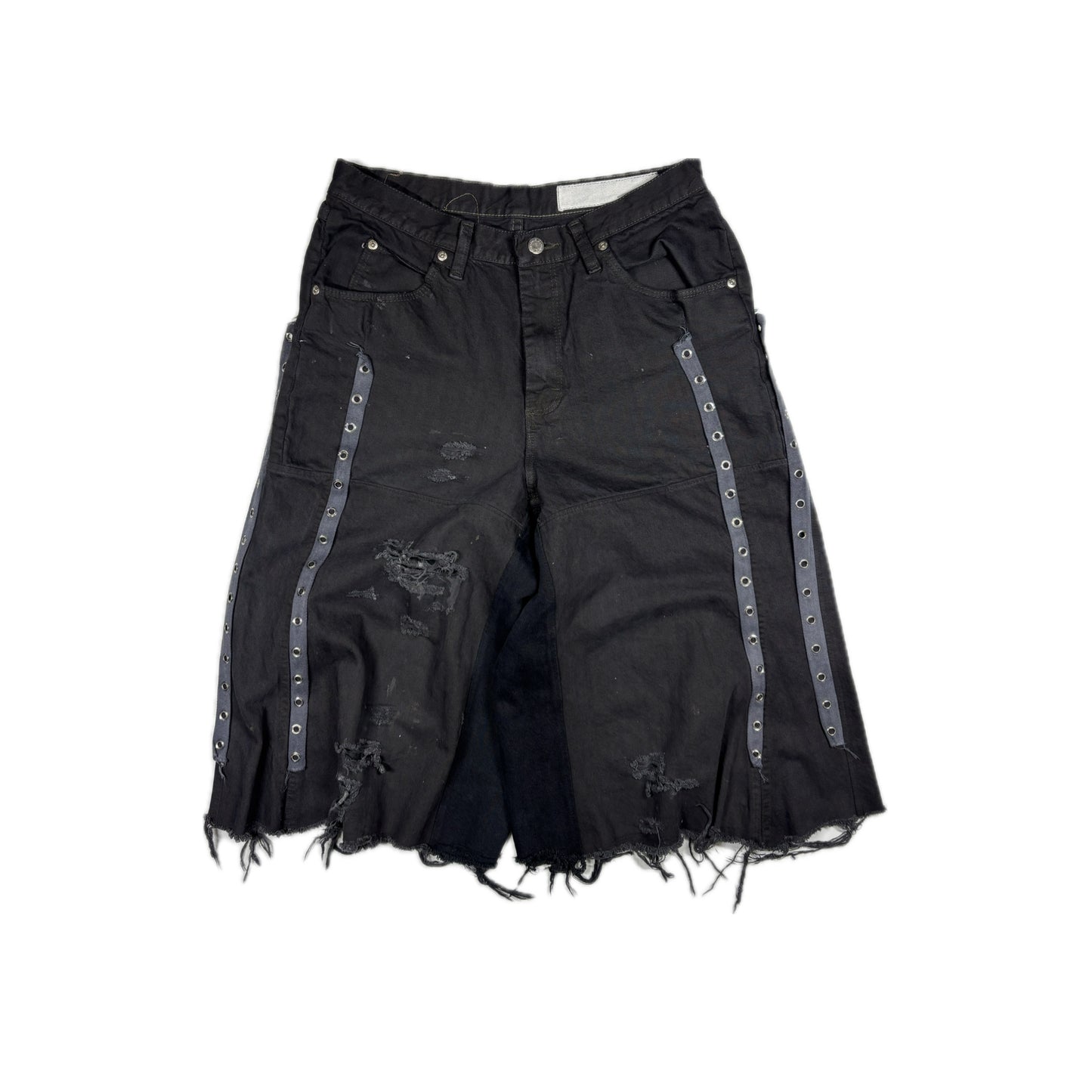 Laceless shorts